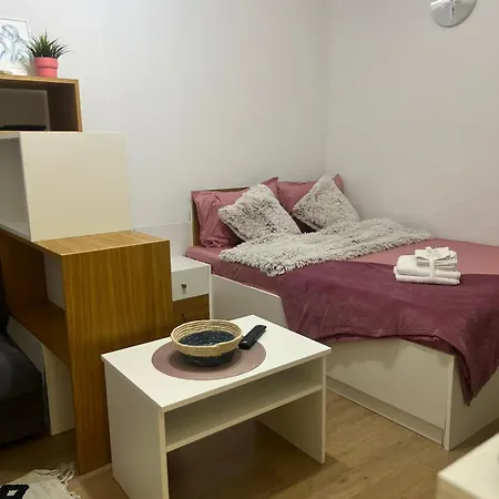 Apartment Center Flat