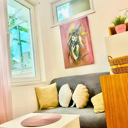 Apartment Center Flat *